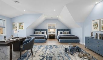 1046 Ocean Rd, Narragansett, RI 02882