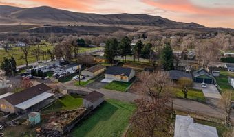 307 6th St, Benton City, WA 99320