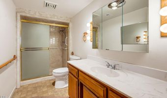 1150 Hillview Dr, Ashland, OR 97520