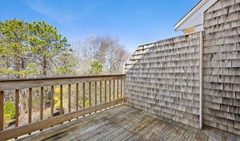 30 Harbor Hill Dr 30, Bourne, MA 02532