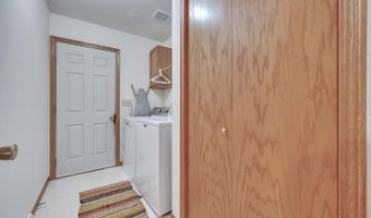 424 Emerald Dr, Arnolds Park, IA 51331