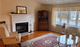 2 Fairlawn Way, Lincoln, RI 02865