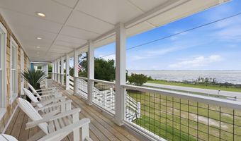 3736 Janiero Rd, Arapahoe, NC 28510