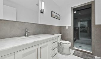 23 Rio Vista Dr, Alpine, NJ 07620