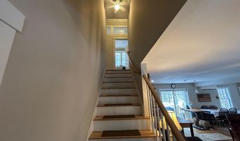 21 Dream Ln, Belfast, ME 04915