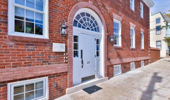 221 S ALFRED St 3A, Alexandria, VA 22314