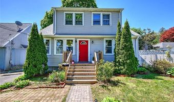 7 Hemlock Dr, Johnston, RI 02919