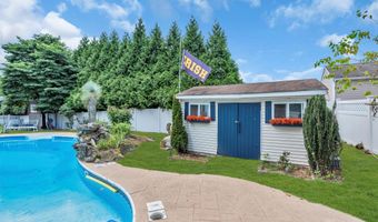 8 Laurel Ln, Bayville, NJ 08721