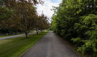 417 Helderview Dr, Altamont, NY 12009