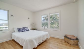 1307 Noninui Pl, Kailua, HI 96734