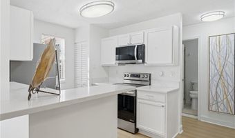 904 Wentworth Ct, Alpharetta, GA 30022