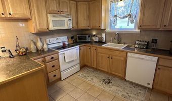 18 New St, Ansonia, CT 06401