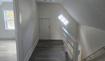 1555 Union St, Bangor, ME 04401