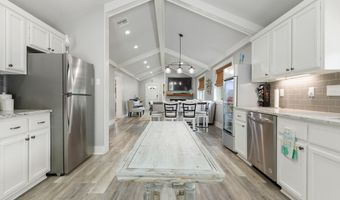 321 Saint George St, Bay St. Louis, MS 39520