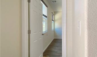 1000 Aspen Cliff Dr, Henderson, NV 89011