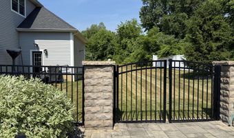 7 Hammerstone Ln, Altamont, NY 12009