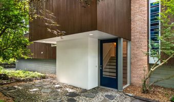 2707 Englave Dr, Ann Arbor, MI 48103