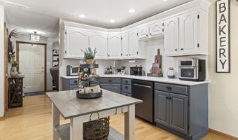 1135 Crystal Ct, Avon, IN 46123