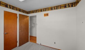 8628 Hillery Dr, Affton, MO 63123