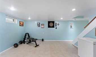 32 Waterman Ave, Johnston, RI 02919