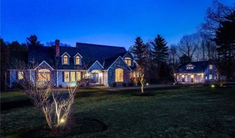 38 Miss Fry Dr, East Greenwich, RI 02818