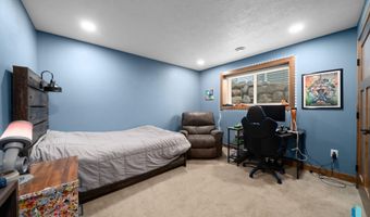 1012 S Nicholas Ave, Brandon, SD 57005