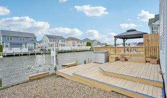 18 Peaksail Dr, Bayville, NJ 08721