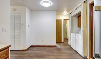 8530 Gordon Cir, Anchorage, AK 99507