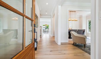 10033 CLUE Dr, Bethesda, MD 20817