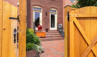 535 COLECROFT Ct, Alexandria, VA 22314