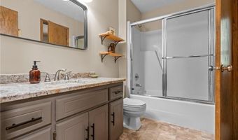 8315 141st St W, Apple Valley, MN 55124