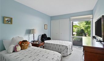 731 Creekside Dr 38, Aurora, OH 44202