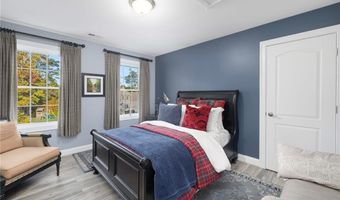 10 Honey Lou Ct, Cranston, RI 02921