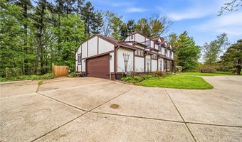 6453 Old Woods Rd, Ashtabula, OH 44004