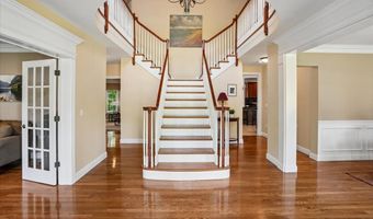 22 Elizabeth Way, Bedford, NH 03110