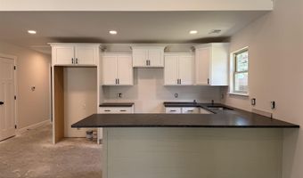 809 Pearl St, Benton, AR 72015