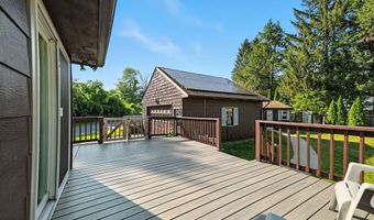 138 Suffield St, Agawam, MA 01001