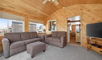 6 Arbeth Ave, Narragansett, RI 02882