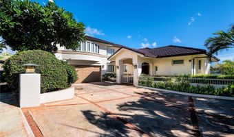 1604 Ihiloa Loop, Honolulu, HI 96821