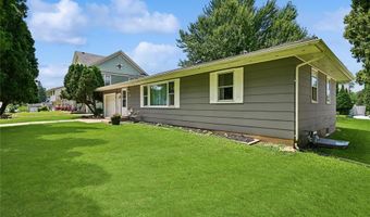 300 S Oak St, Anamosa, IA 52205