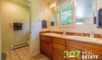 714 Meadow Ln Ave, Cody, WY 82414