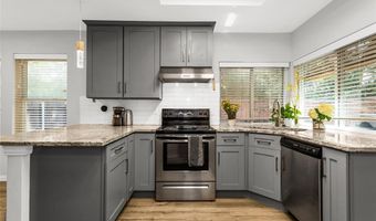 14902 Le Grande Dr, Addison, TX 75001