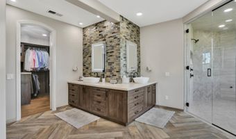 6676 Lemon Leaf Dr, Carlsbad, CA 92011