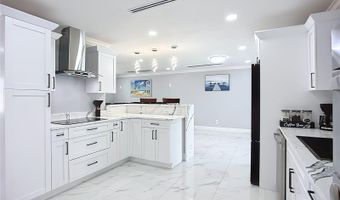 6531 SANTIAGO Ct, Apollo Beach, FL 33572