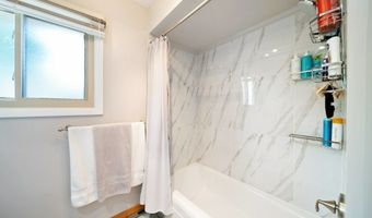 365 W Myrick Ave, Addison, IL 60101
