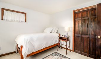 21 Lillinonah Dr, Brookfield, CT 06804