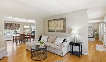 14 High St, Barrington, RI 02806