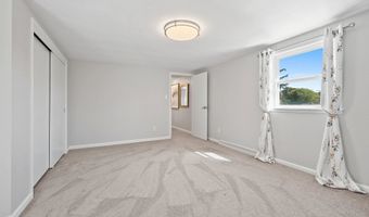 3313 S WEBSTER Ave, Allouez, WI 54301