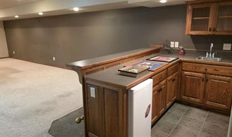 913 34th St, Cody, WY 82414