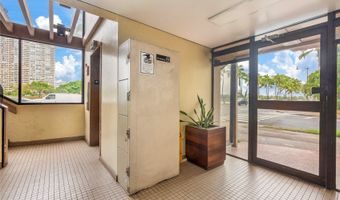 454 Namahana St 404, Honolulu, HI 96815